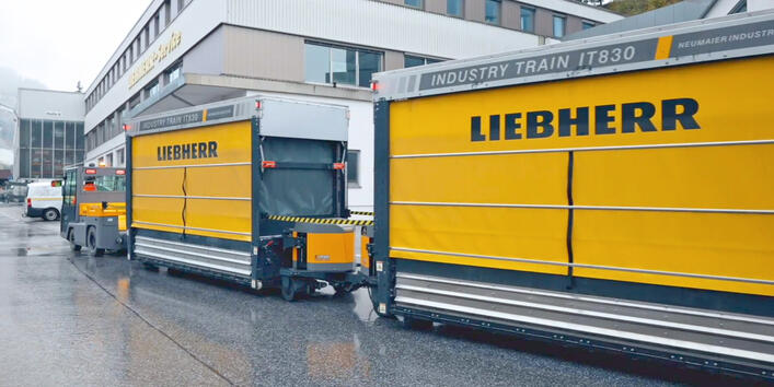 Outdoor tugger train Industry Train IT830