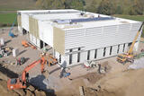 Neue Produktionshalle nimmt Form an