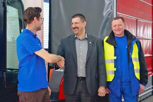 From left: Sascha Göppert (Assistant Production Manager Ehret), Francisco Sanchez (Schöler), Waldemar Neubauer (load train driver Ehret)