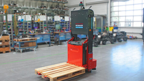 Indoor AGVs: FL400T automated pallet truck