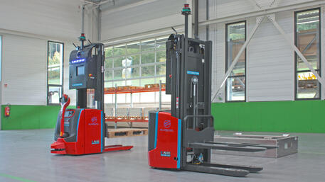 Indoor AGVs: Factory Lift FL400 & FL600 automated pallet trucks