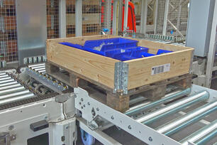 Automated conveyor technology and order picking