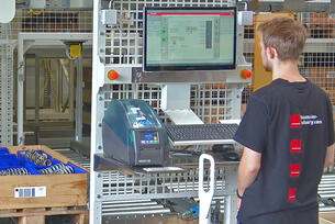 Logistics software and IT connection in the automated high-bay warehouse