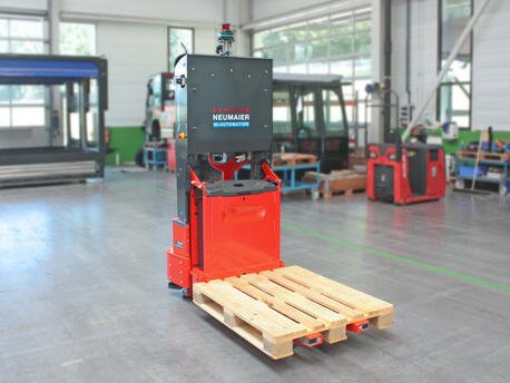Factory Lift FL400T: Automated low-lift truck