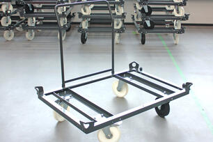 Transportwagen und Ladungsträger